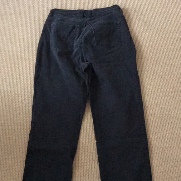 Black jeans, gloria Vanderbilt straight leg - Picture 2 of 2